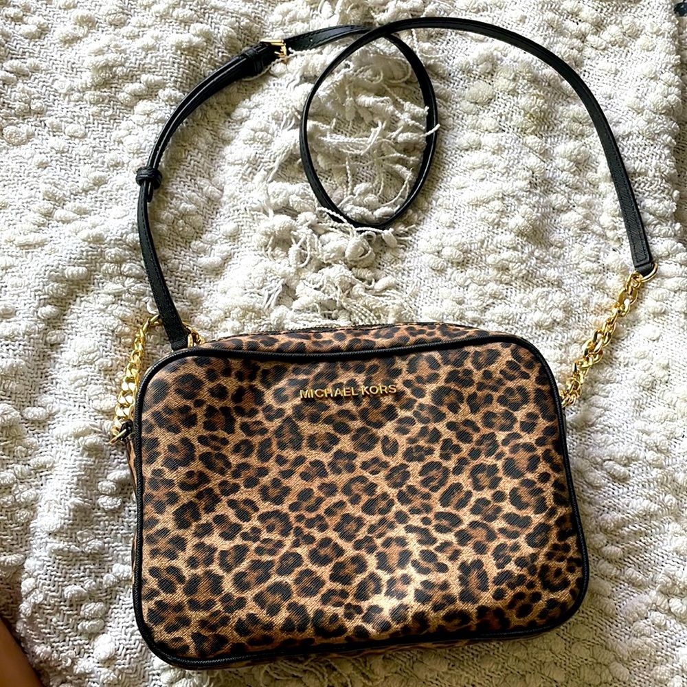 Michael Kors purse! Used maybe 5 times.